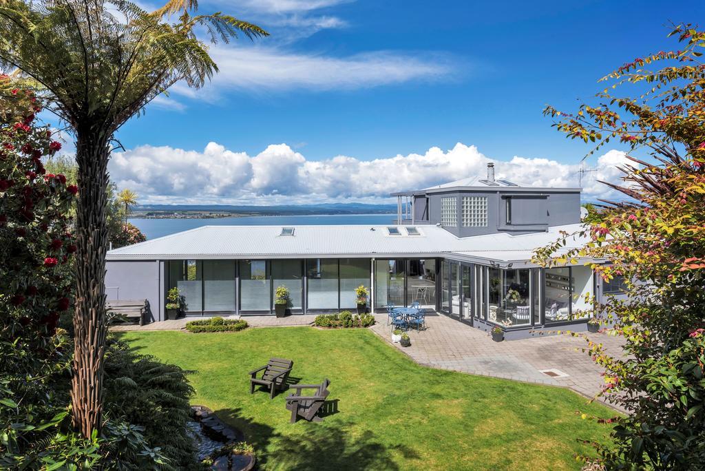 Serenity On Wakeman Lago Lago Taupo Exterior foto