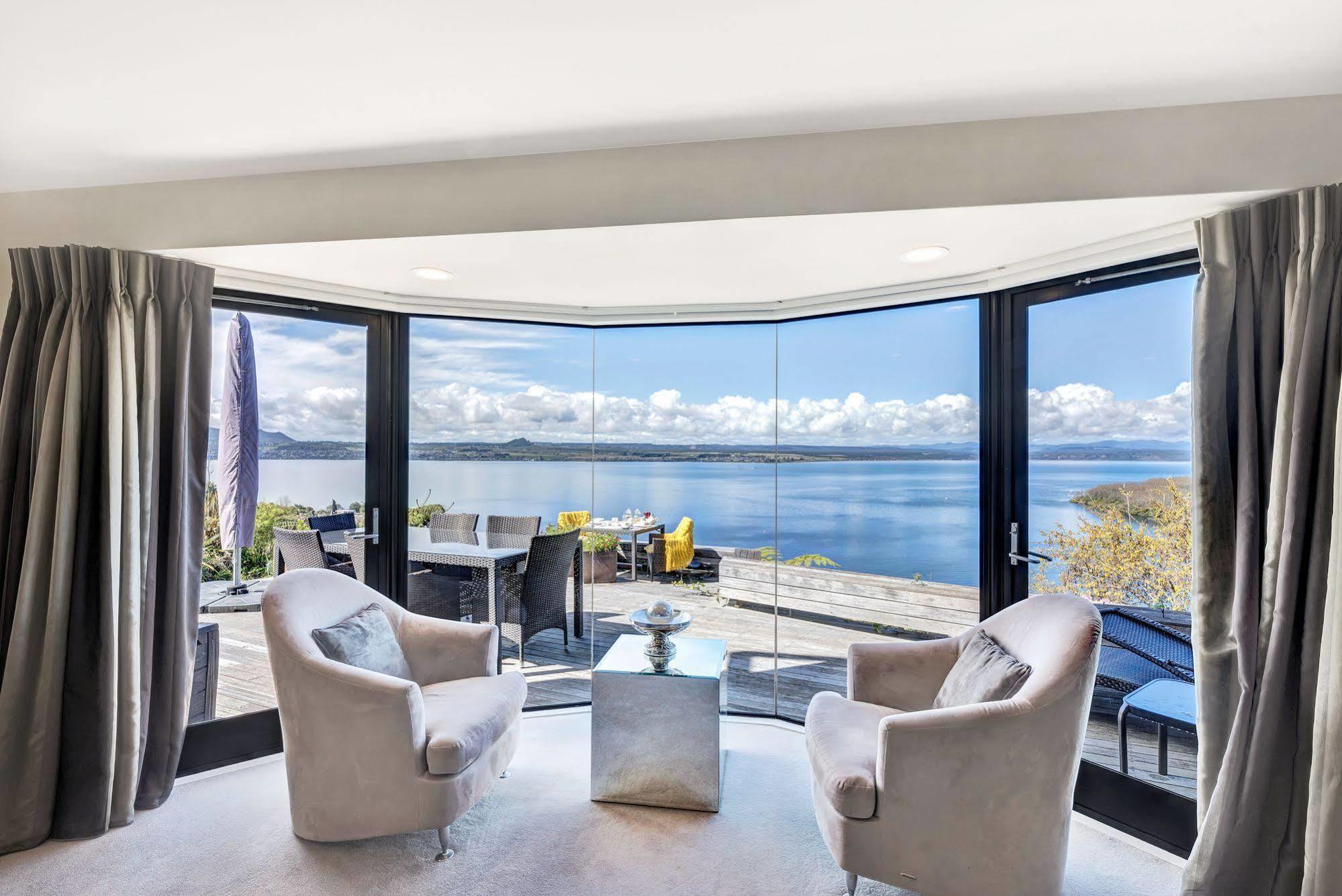 Serenity On Wakeman Lago Lago Taupo Exterior foto